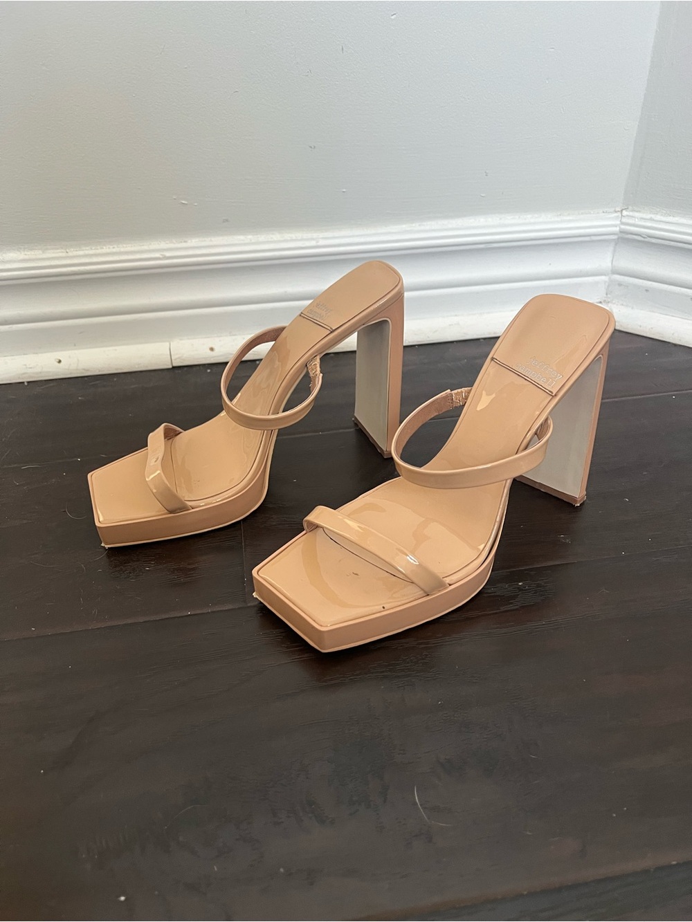 Jeffrey Campbell Nude Patent Platform Mule Heels Size 8 - Picture 2 of 6